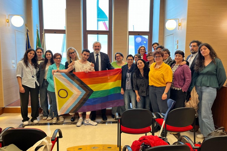 Emiliano con le associazioni LGBTQIA+
