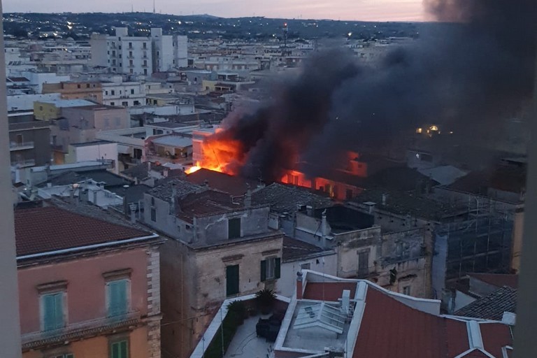 Corato incendio